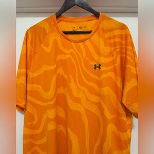 Under Armour Orange Short Sleeve Tee with Dynamic Pattern